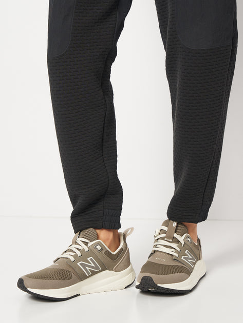 Men's Wide Fit New Balance UA900DC2 Running Sneakers