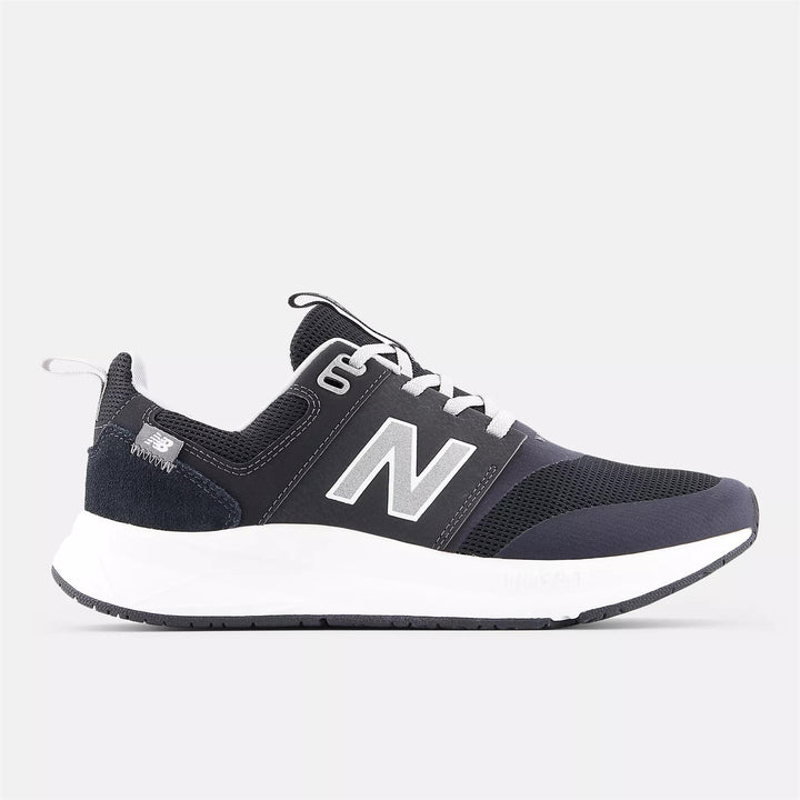 Men's Wide Fit New Balance UA900D Running Sneakers