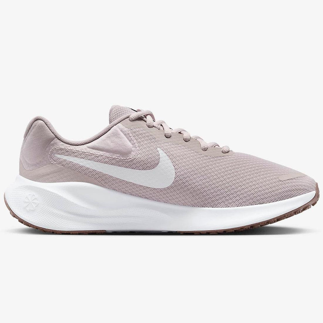 Women's Wide Fit Nike FZ6829-007 Revolution 7 Sneakers