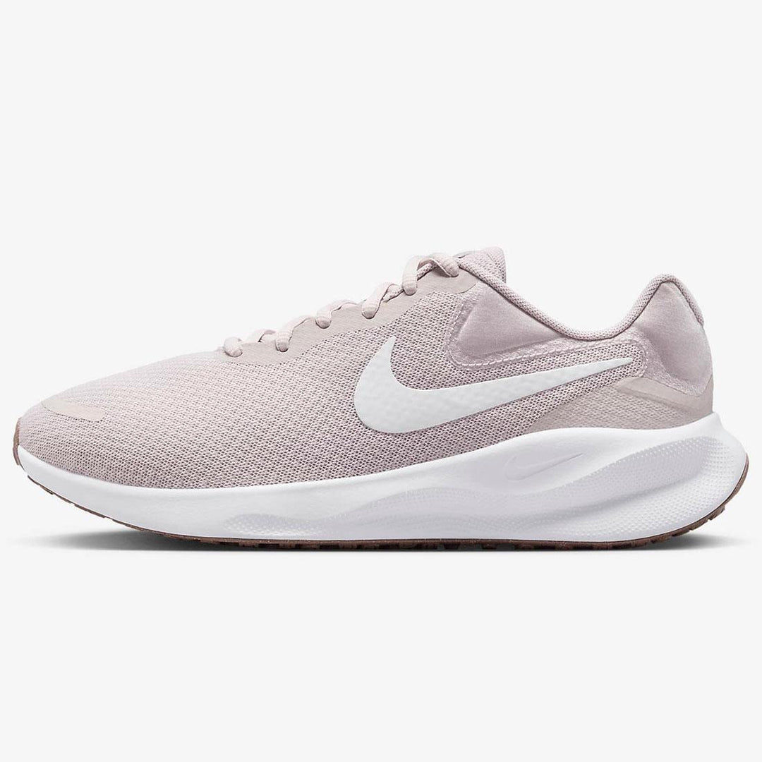 Women's Wide Fit Nike FZ6829-007 Revolution 7 Sneakers